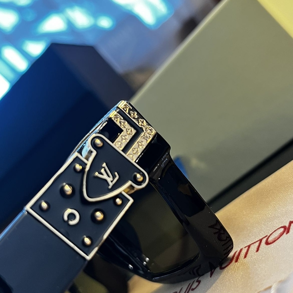 Louis Vuitton Black Sunglasses
